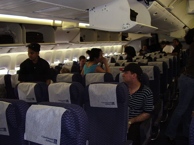 Image:ContinentalB777InteriorNarita.JPG