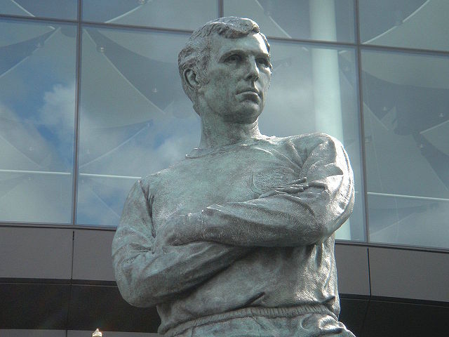 Image:BobbyMooreStatueWembley.JPG