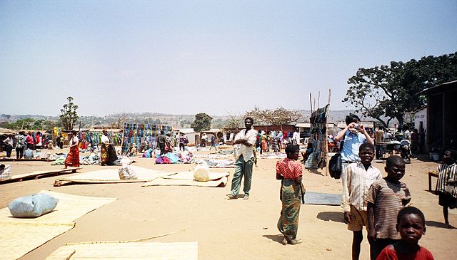 Image:Malawi Rural Market.jpg