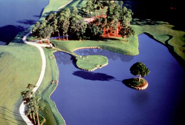 Image:TournamentPlayersClub Sawgrass17thHole.jpg