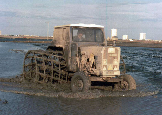 Image:Tractor fanguejant.jpg