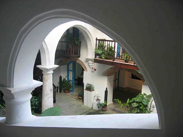 Image:Cuba habana vieja casa de simon bolivar.jpg