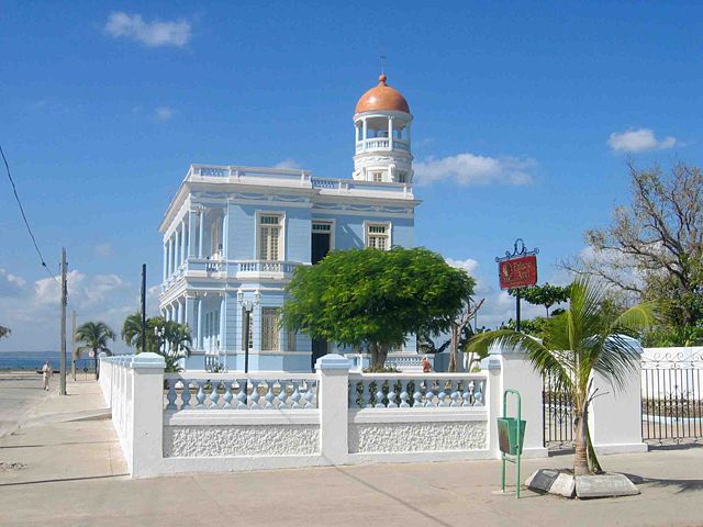 Image:Cuba cienfuegos palacio azul.jpg