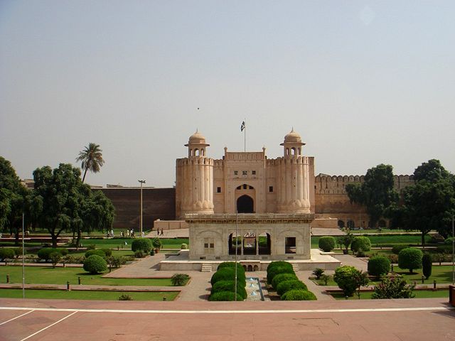 Image:Alamgiri Gate.jpg