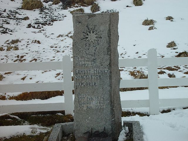 Image:South Georgia Ernest Shackleton grave in Grytviken.jpg
