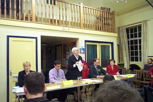 Image:Hustings20050204 CopyrightKaihsuTai.jpg