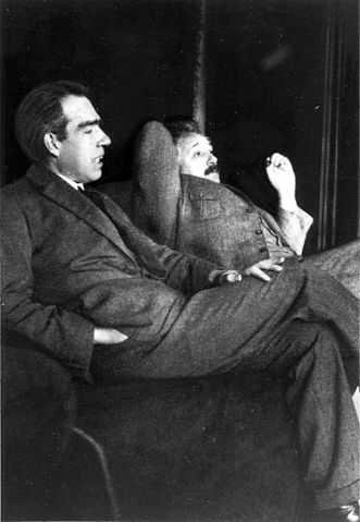 Image:Niels Bohr Albert Einstein by Ehrenfest.jpg