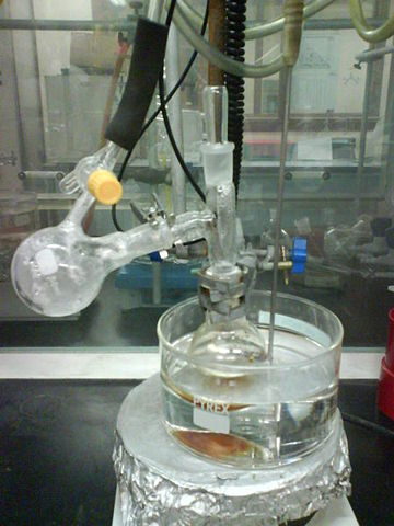 Image:Vacuum distillation of DMSO at 70C.jpg