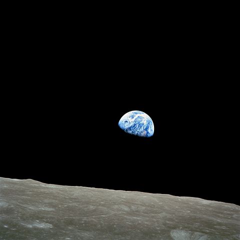 Image:NASA-Apollo8-Dec24-Earthrise.jpg