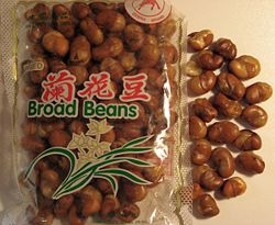 Fried broad beans as a snack