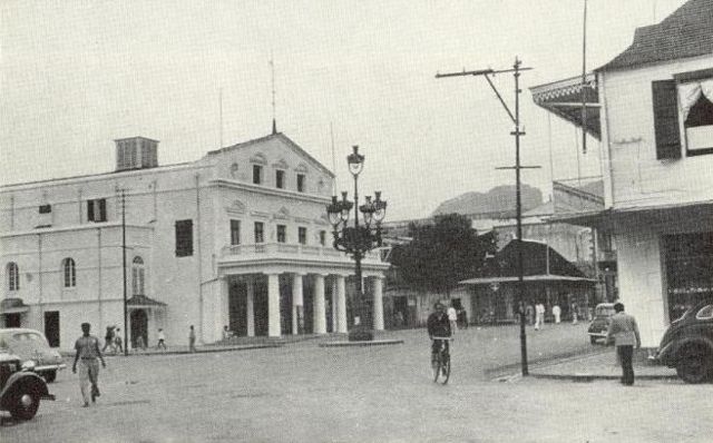 Image:Port Louis Theatre Mauritius 1950s.jpg