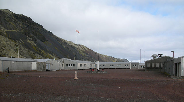 Image:Jan mayen-station hg.jpg