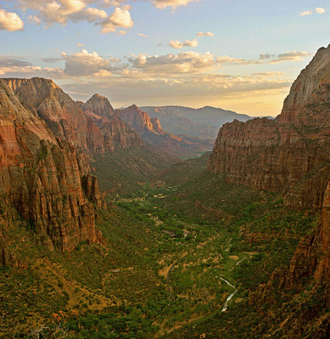 Image:Zion angels landing view.jpg