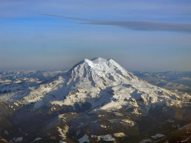 Image:Mt Rainier peaks.JPG