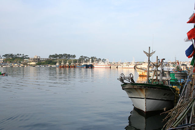 Image:Korea-Gyeongju-Gampo.port-01.jpg