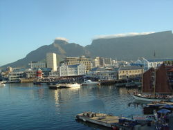 The Victoria & Alfred Waterfront with Table Mountain and its characteristic tablecloth in the background