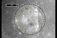 Comparison of the original size estimation of the Caloris Basin (in yellow) with the size estimation based on new images from the MESSENGER probe (in blue).