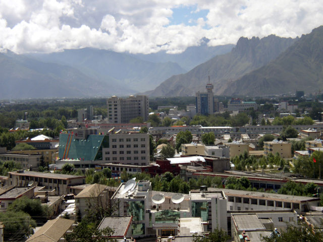 Image:Lhasa from Potala.JPG