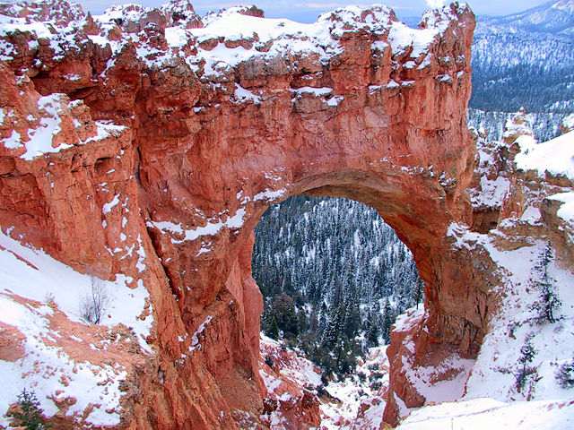 Image:Natural bridge in Bryce Canyon.jpg