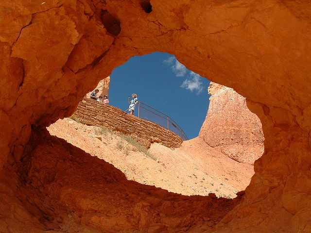 Image:Bryce-window.jpg