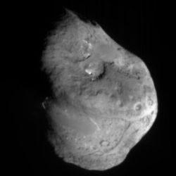 Nucleus of comet Tempel 1 imaged by the Deep Impact impactor. The nucleus measures about 6 kilometres across.