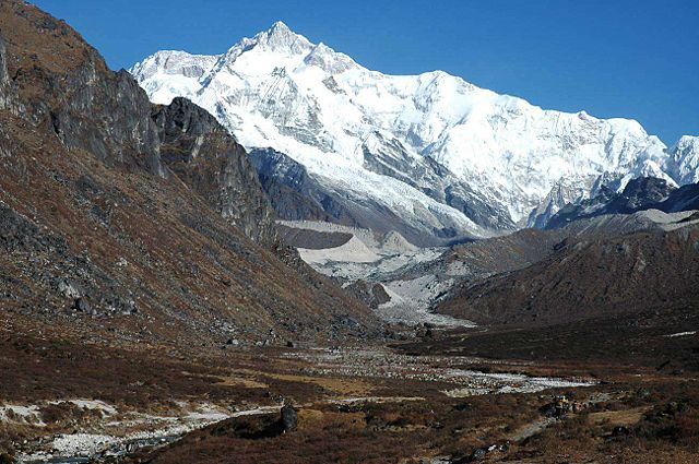 Image:Kangchenjunga from Thangshing.jpg