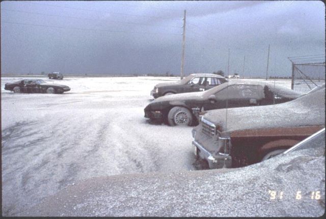 Image:Ashfall from Pinatubo, 1991.jpg