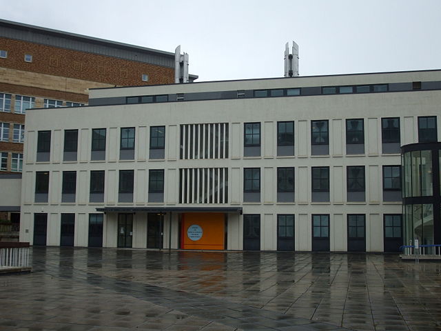 Image:UniversityofBristolMedicalBuildings2.JPG