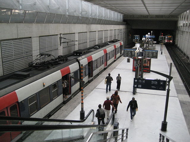 Image:RER-B at Charles de Gaulle.jpg