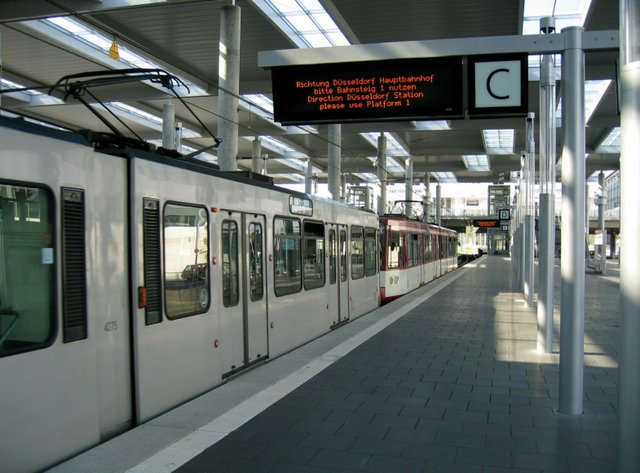 Image:Duesseldorf-UBahnhof1-Asio.JPG