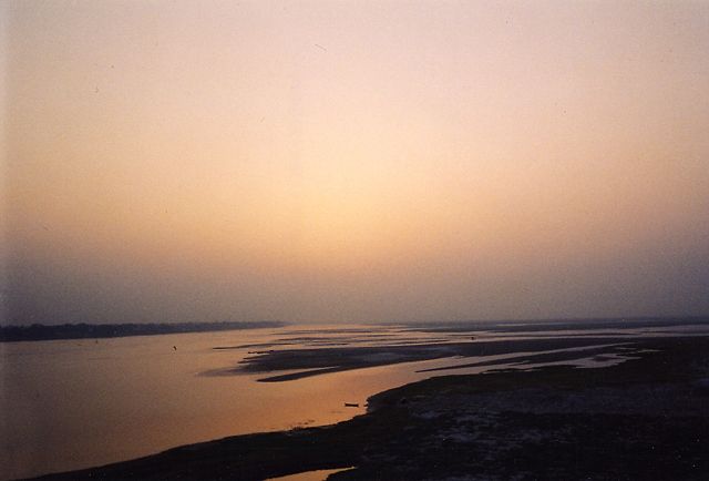 Image:Patna-ganga157.jpg