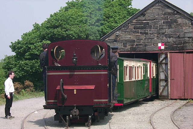 Image:BostonLodgeOldLocomotiveShed.JPG