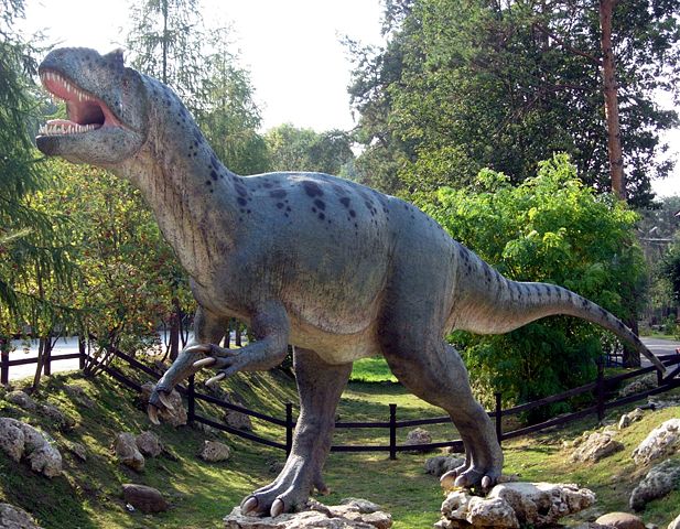 Image:Allosaurus in Baltow 20060916 1500.jpg