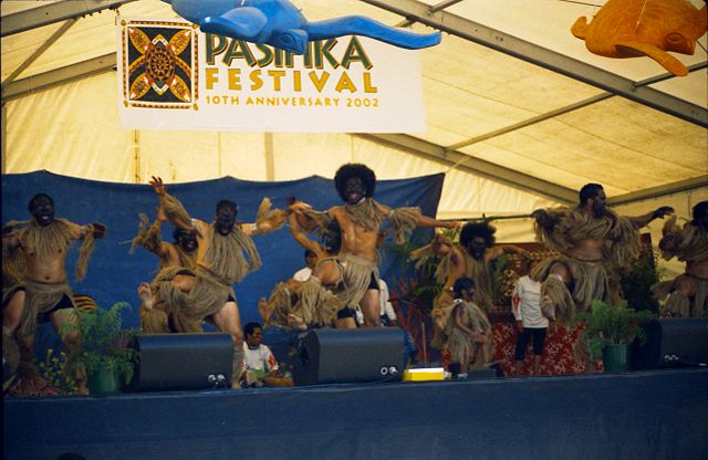 Image:Niuean dancing.jpg