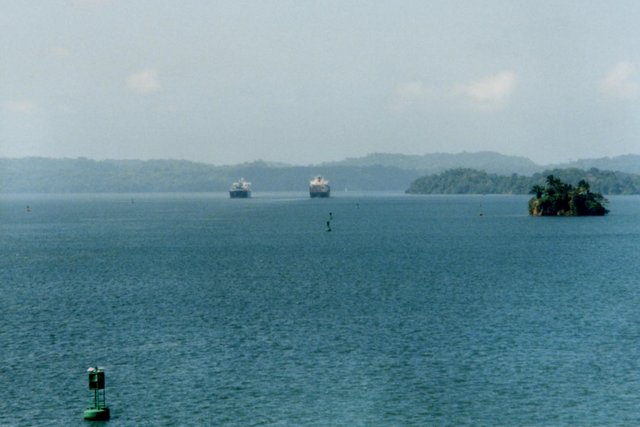 Image:Gatun Lake.jpg