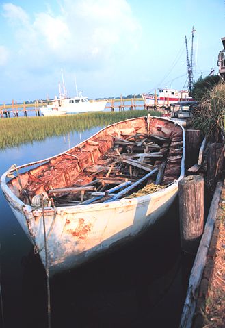 Image:DerelictBoatFollyIs.jpg