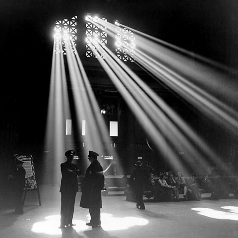 Image:Chicago Union Station 1943.jpg