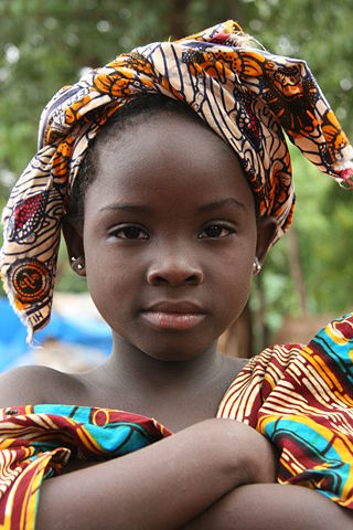 Image:Mali - Bozo girl in Bamako.jpg