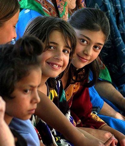 Image:Children in Tajikistan 25042007.jpg