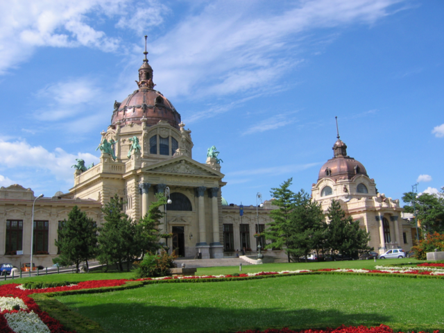 Image:Budapest Széchenyi fürdő.png