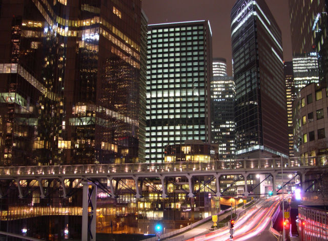 Image:Esplanade-de-la-defense.jpg