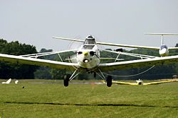 A Piper Pawnee aerotowing a glider