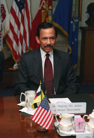 Image:Hassanal Bolkiah 2002.jpg