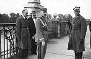 Piłsudski on Warsaw's Poniatowski Bridge during the May 1926 Coup d'État. At right is General Gustaw Orlicz-Dreszer.
