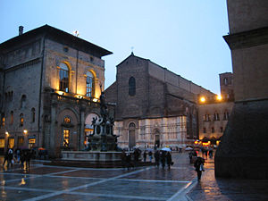 Piazza Nettuno (Plaza of Neptune), and behind Piazza Maggiore.