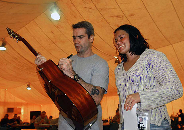 Image:Henry Rollins in Iraq with USO tour.jpg
