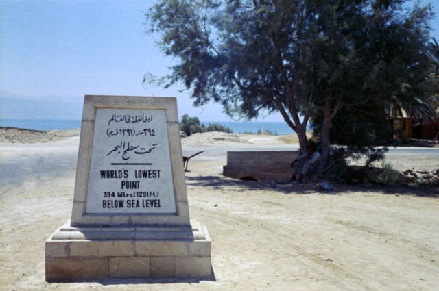 Image:World's lowest point (1971).jpg