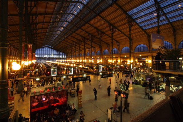 Image:Gare du Nord night Paris FRA 001.JPG