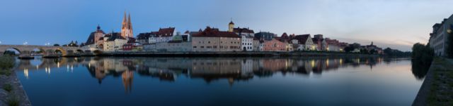 Image:Regensburg Uferpanorama 08 2006 2.jpg