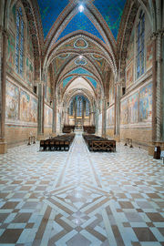 Nave of the upper basilica with the Giotto frescoes